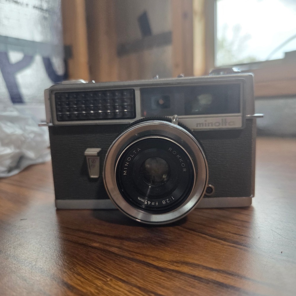 Minolta Hi-Matic 35mm Rangefinder Camera Rokkor 45mm f2.8 Lens Untested